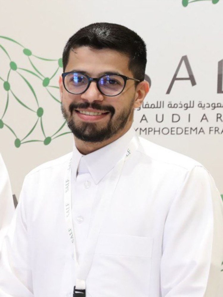  - رئيس لجنة علاقات أصحاب المصلحة والصناعة